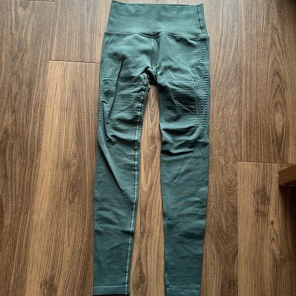 Alphalete leggings - Picture 1 of 3